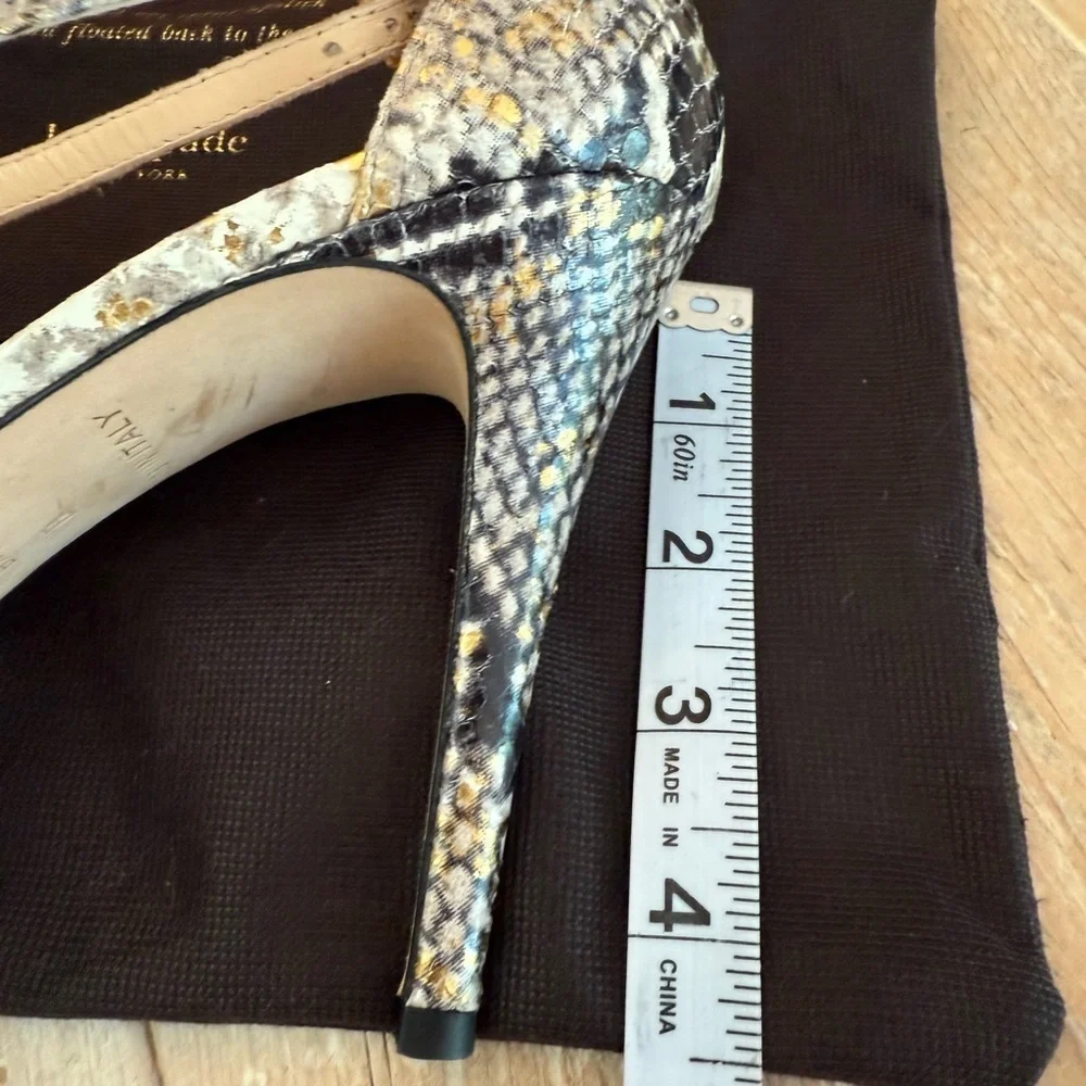 Kate Spade Italian platform neutral snake metallic open toe heels 9.5 EUC